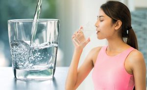 uống nước ảnh hưởng đến chức năng não như thế nào