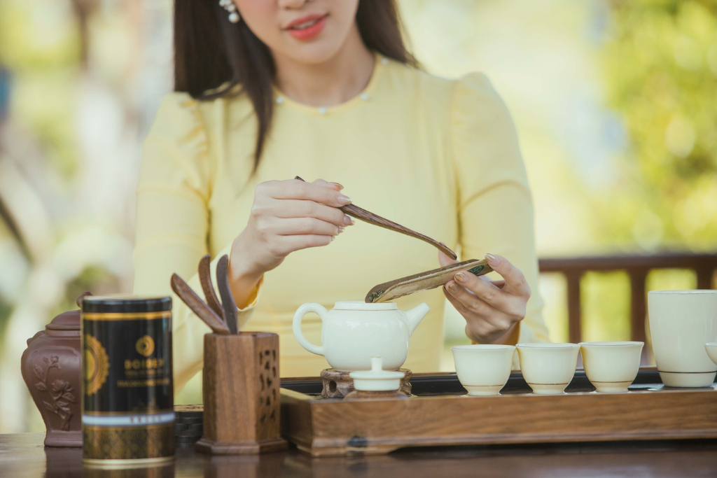 Người Việt Nam rất thích uống trà